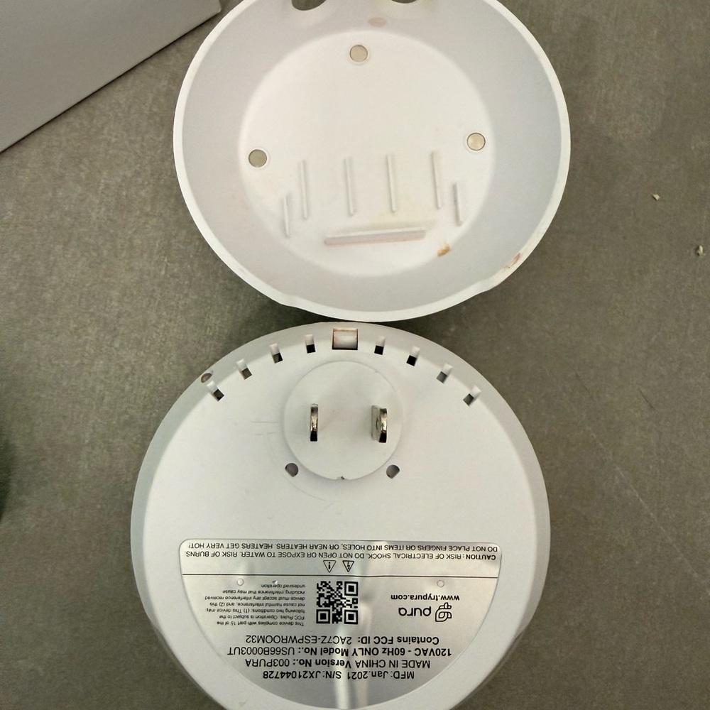 Pura Smart Home Fragrance Diffuser with multiple new scents including Apotheke - Picture 5 of 5